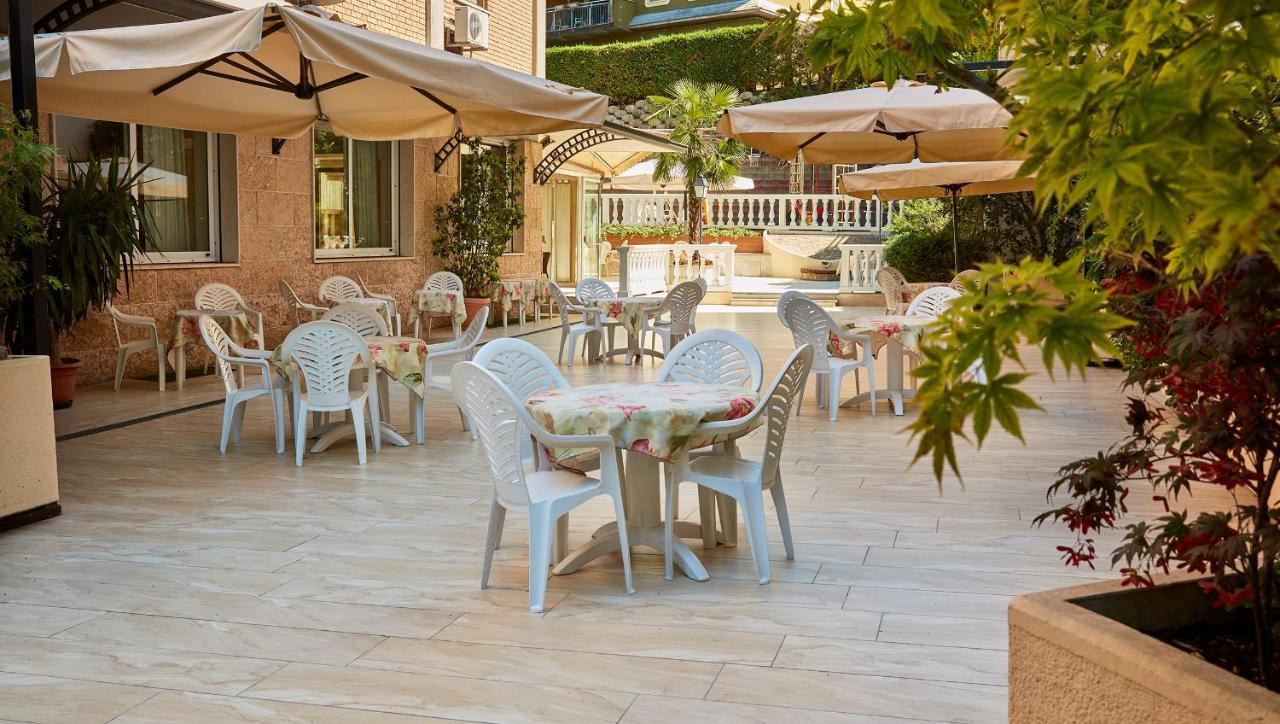 Hotel Plaza Tabiano Terme Exterior foto